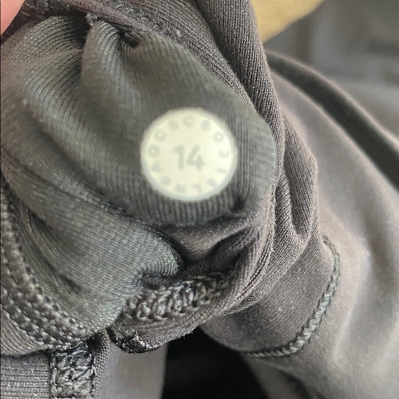 21” high rise crop wunder under full on luon leggings - Picture 3 of 4